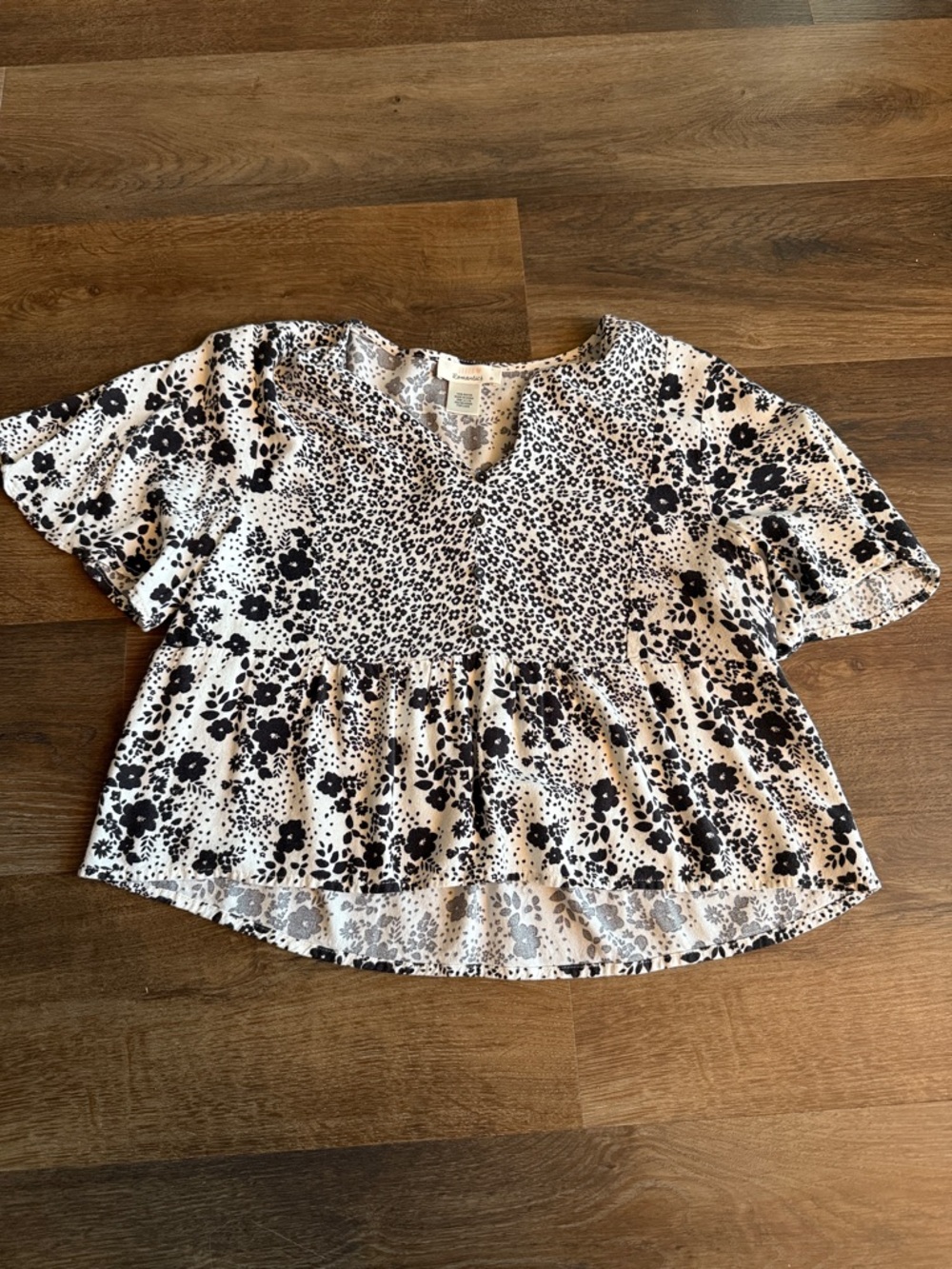 URBAN Romantics Black & White Floral Peplum Top